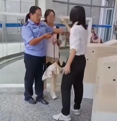 韩国女孩新爆料视频播放,揭秘娱乐圈惊人内幕！  第3张